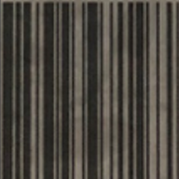 Meet your Posher, Naomi - Picture 1 of 1